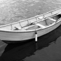 Barque dans le Vieux Bassin (a)